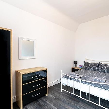 Two Bedroom Holiday Apartment Colwyn Bay Exteriér fotografie